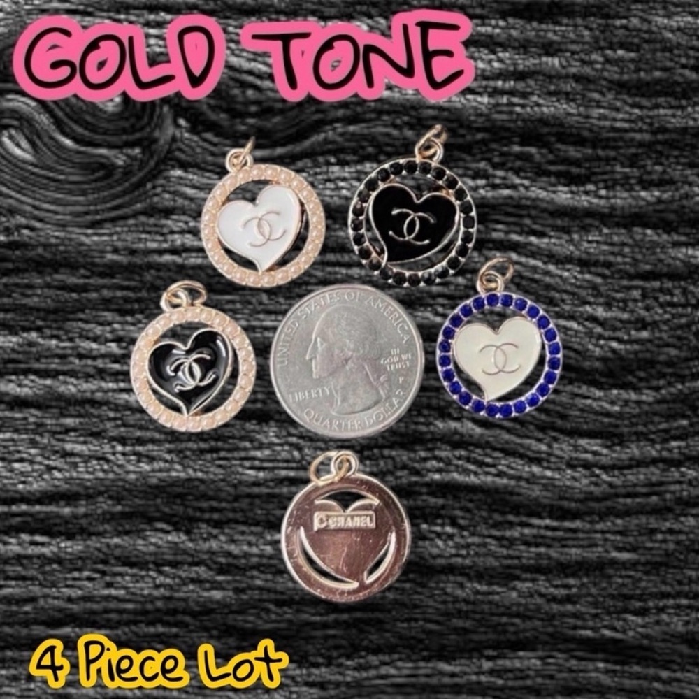 Lot Of 4 CC Round Hearts Gold Tone Zipper Pull Button Charms 22mm